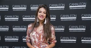 Ana Guerra durante la presentación de Camaleon Cosmetics.